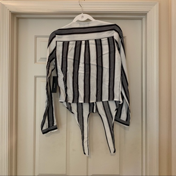 NET Lulu’s Tie Top - Picture 6 of 6